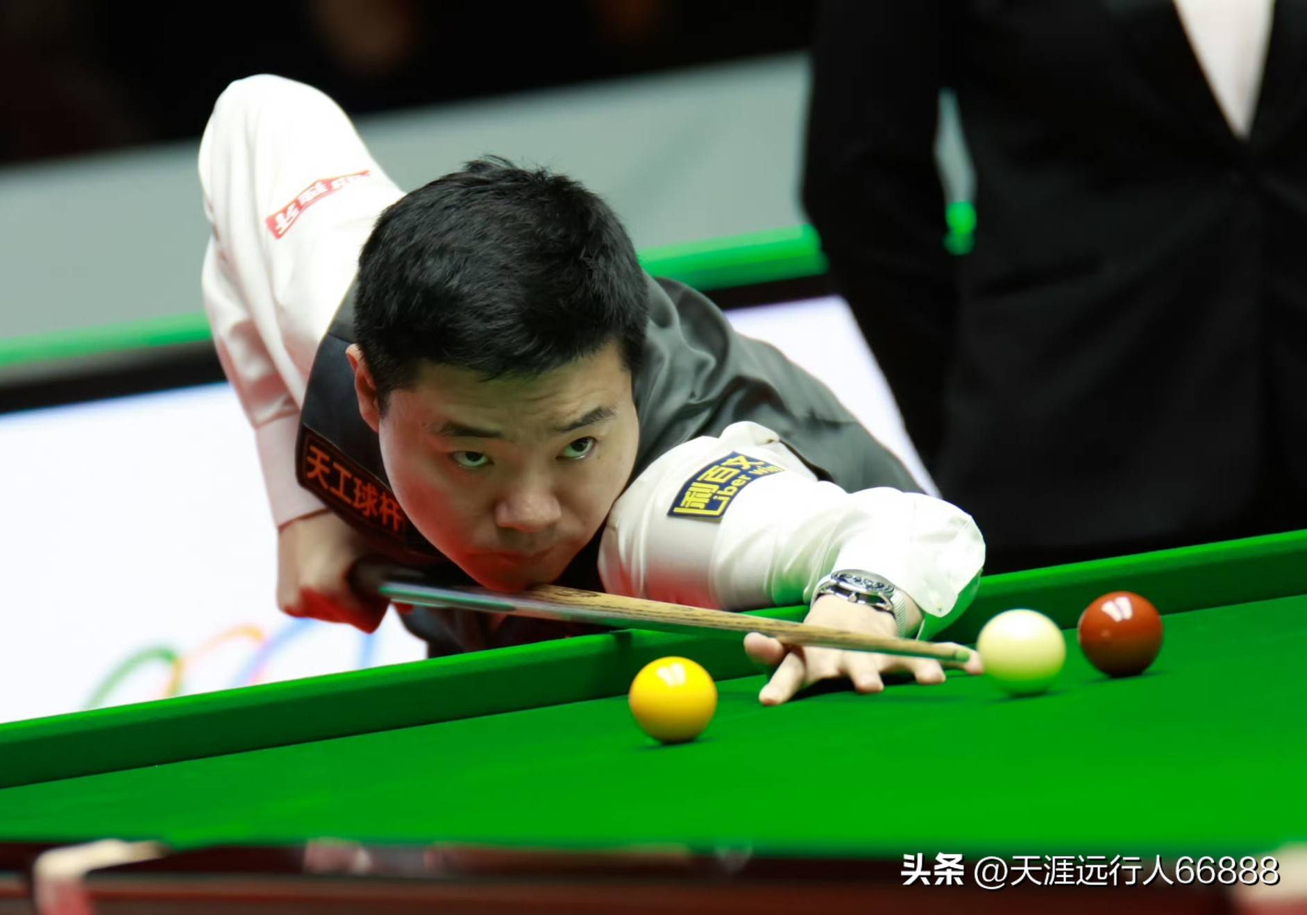 与此同时 与此同时